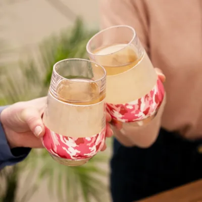 Wine FREEZE™ XL in Pink Camo, Set of 2