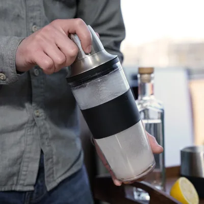 Cocktail Shaker FREEZE™ in Schwarz