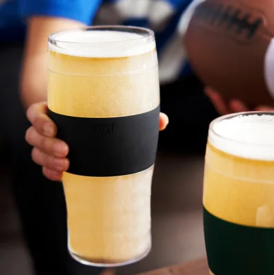 Beer FREEZE™ Kühlbecher in Grau/Schwarz, 4er-Set