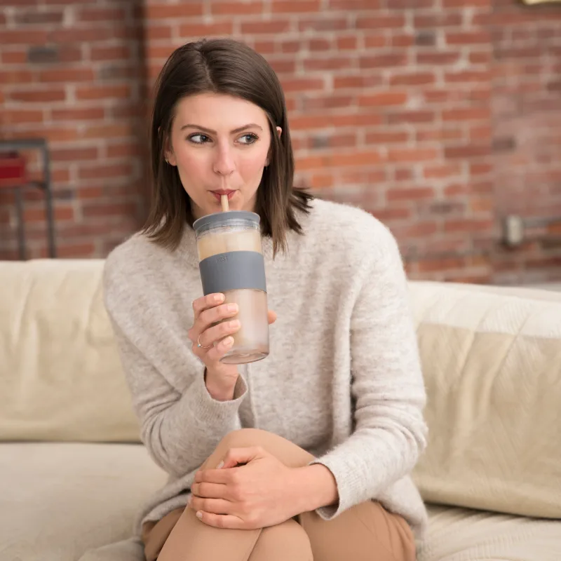 Tumbler FREEZE™ in Gray with Lid and Straw